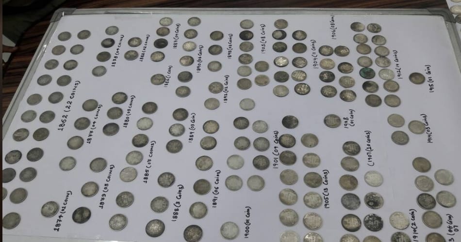 Custom dept,Attari railway station seized 370 silver ancient coins