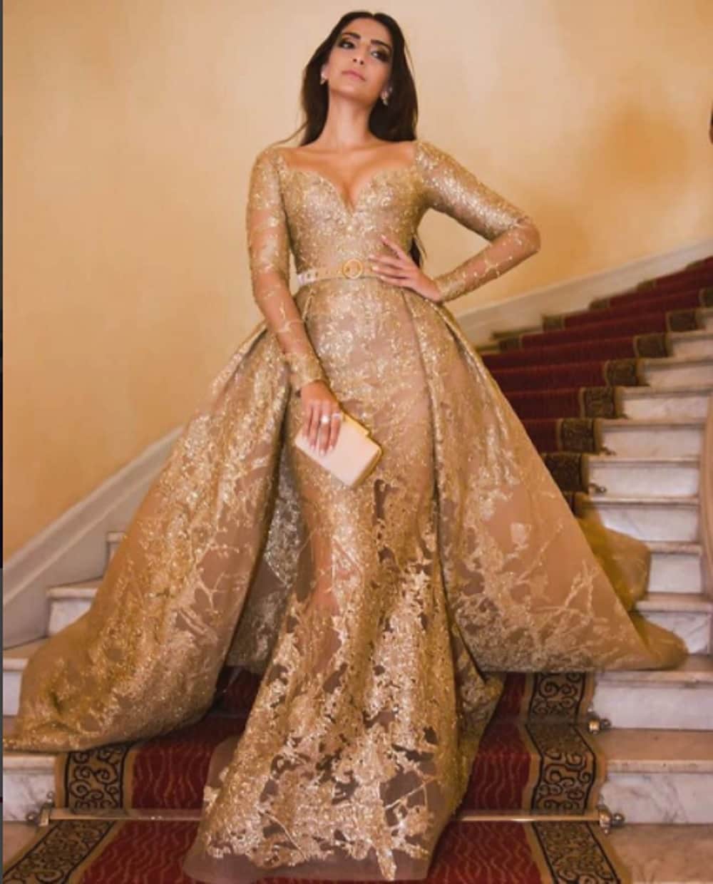 Cannes 2017:Sonam Kapoor looks stunning in her Golden Avtar