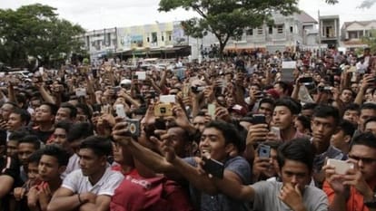 Indonesia: Two gay men sentenced to 85 lashes