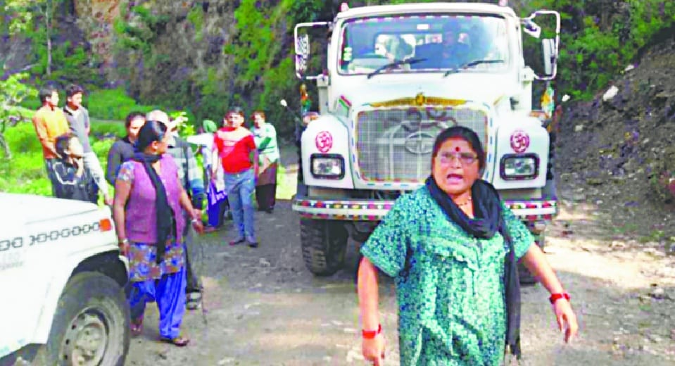 Chiped the keys of the vehicles engaged in mining