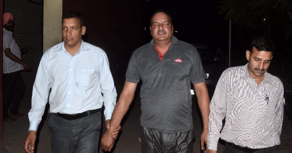 10 thousand bribe head constable arrested, arrested by CBI