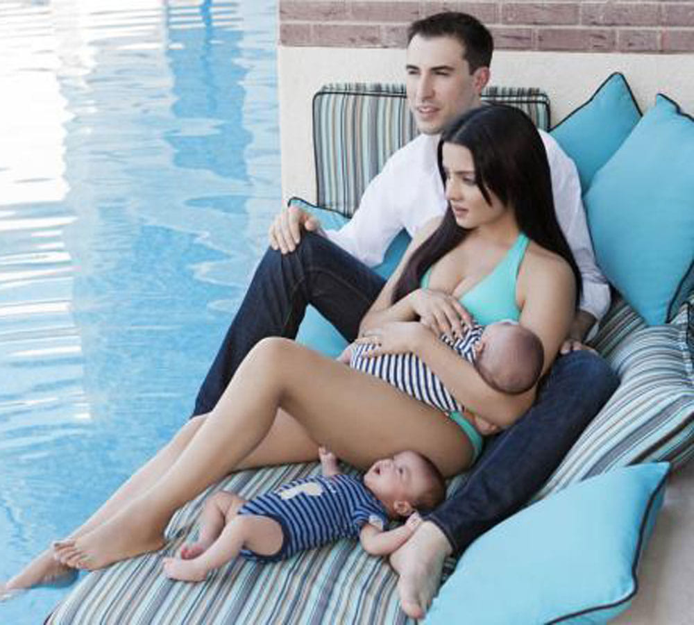 actress celina jaitely get pregnant with twins again