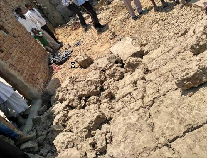 Wall falls into debris Drowning villager's death