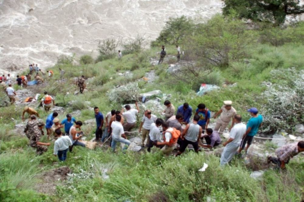 jitendra told realty of bus accident in gangotri highway