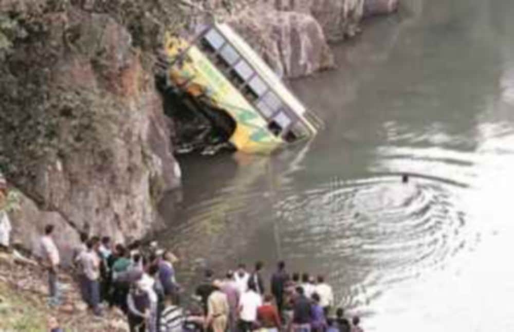 jitendra told realty of bus accident in gangotri highway