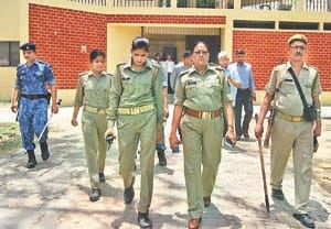 Emphasis for force, empty rooms in hostels