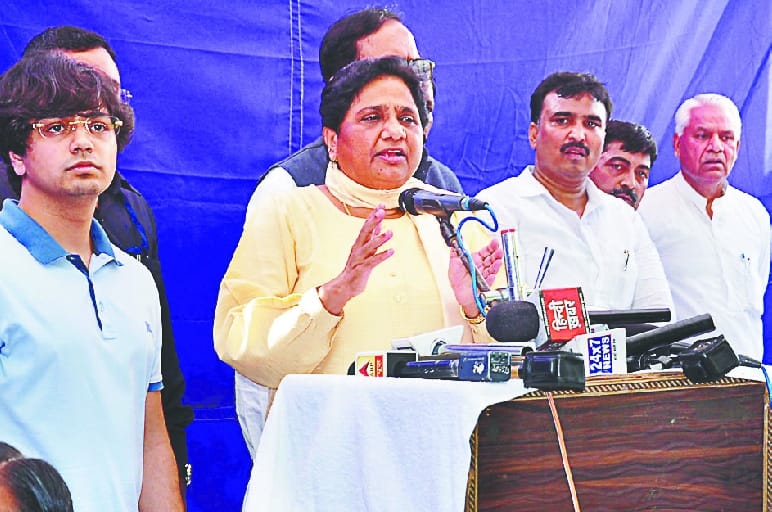 Shabbirpur state government made riot: Mayawati