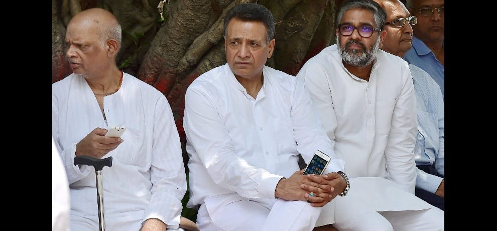  funeral of godman Chandraswami at Nigambodh Ghat in New Delhi
