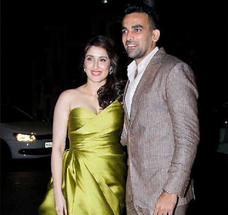 zaheer khan engaged with sagarika ghatge, bollywood and cricketers attend their engagement ceremony 