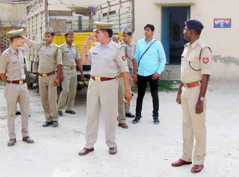 Declare shabby buildings to be declared a 'Kandam': SP