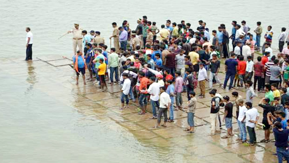 three boys death in ganga
