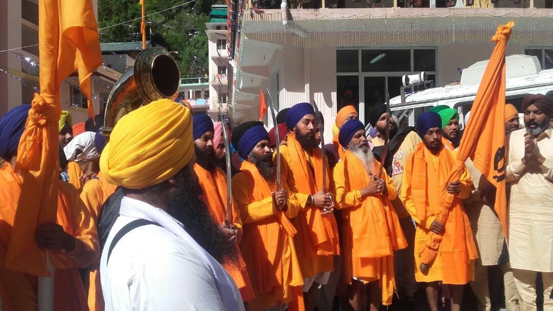 pilgrims went to hemkund from govindghat