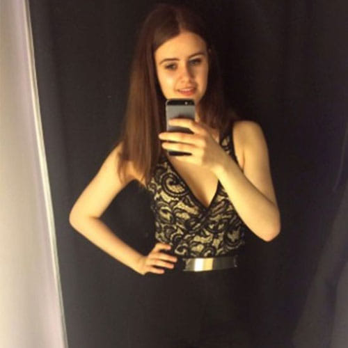 OMG! This 18 year girl wants to sell her Virginity for sale to the highest bidder