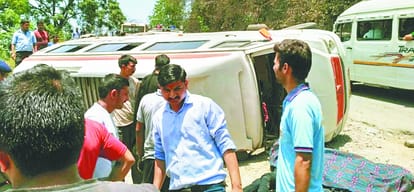  Two Delhi Tourist Killed in road Accident at Darlaghat Solan.