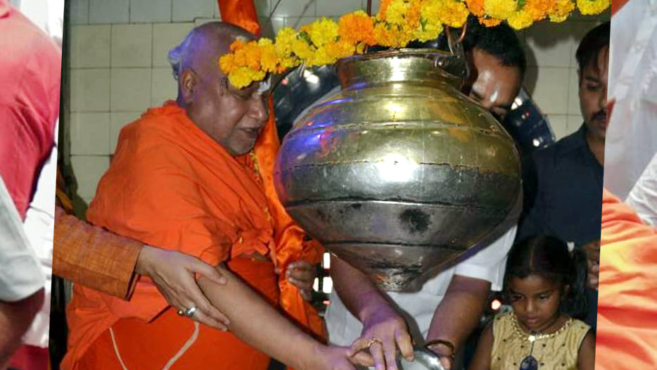 jagatguru rambhdrachrya in farrukhabad