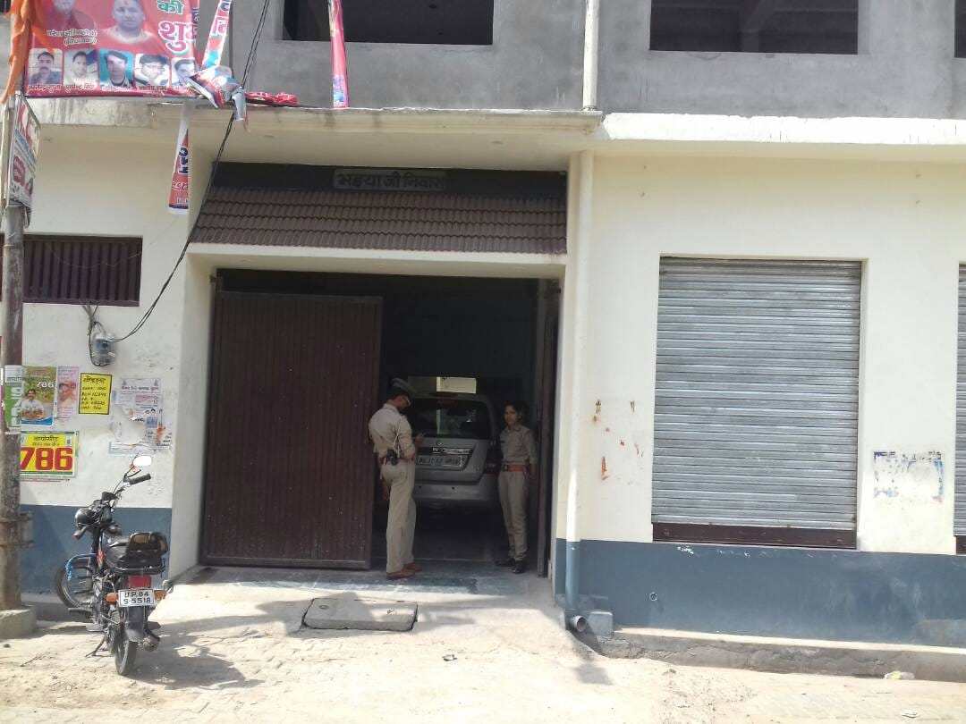 it raid on the paternal house of ias vimal kumar sharma in mainpuri