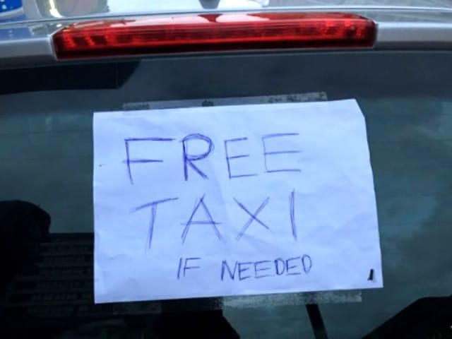 uk manchester bomb blast, indian origin sikh taxi driver free cab service for victims