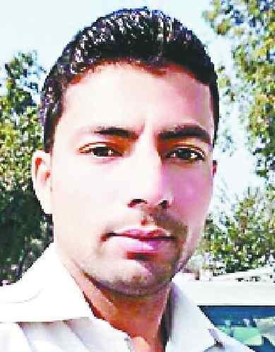 Farmer's son Vipin, who arrived in Delhi Dabangg team