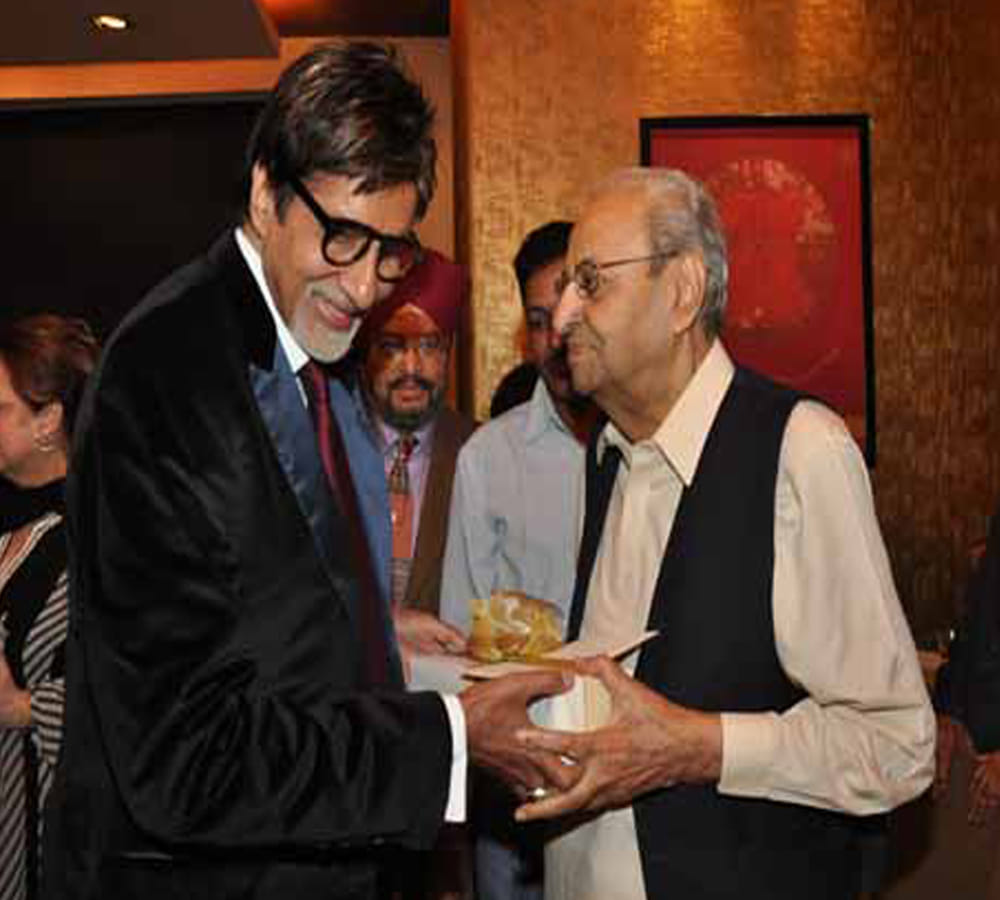 Bollywood actor Pran son Sunil Sikand a successful and popular ad filmmaker, director