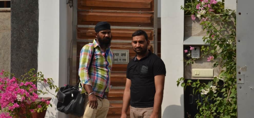 income tax raid in greater noida ACO vimal kumar house