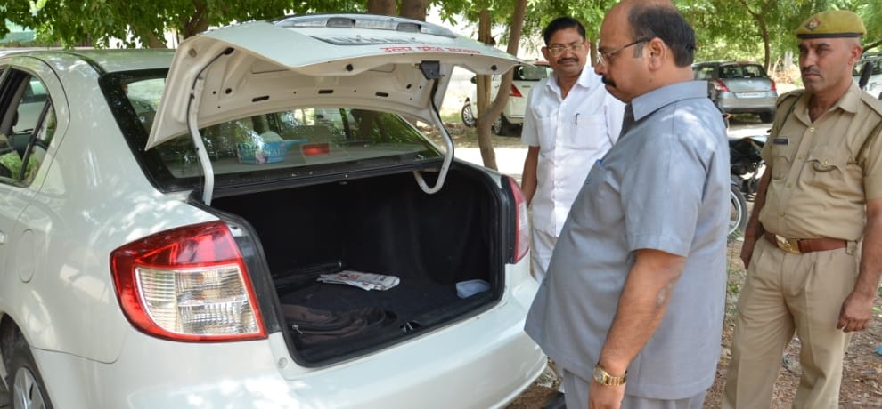 Income tax raid on IAS officer vimal kumar sharma in noida