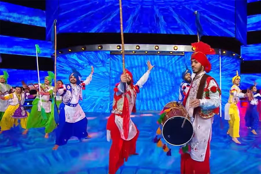 WWE Champions Jinder Mahal Celebrates His Victory With Bhangra