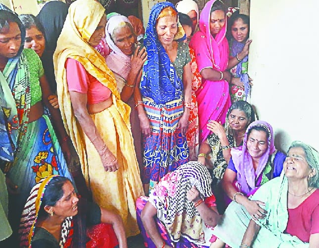 In the village of Vijayanagala, Karant has wreaked havoc