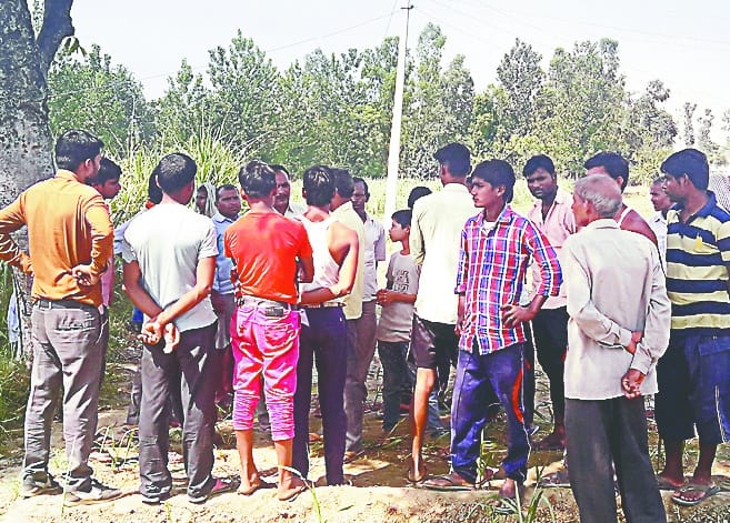 Grip of current Four youths die