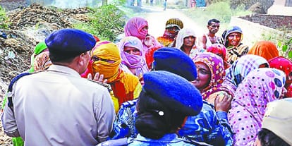 Demand for sacking Yogi Sarkar, SP leader speaks on Saharanpur riots