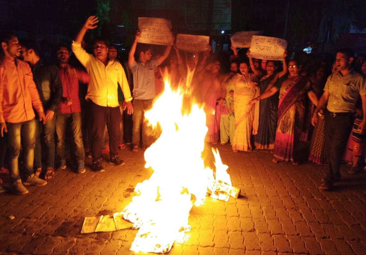 Protesters blow up the statue of minister of state.