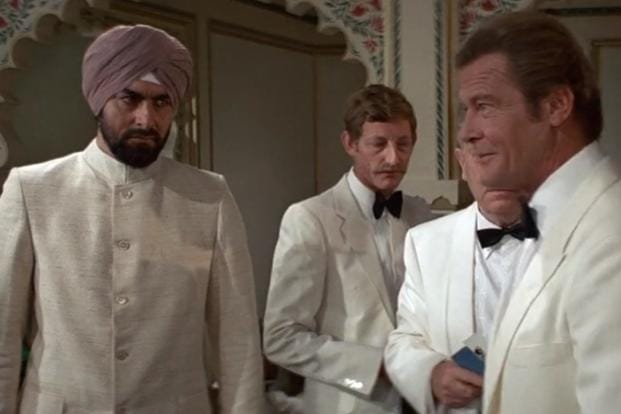sir roger moore also shoot in rajasthan for james bond series movie