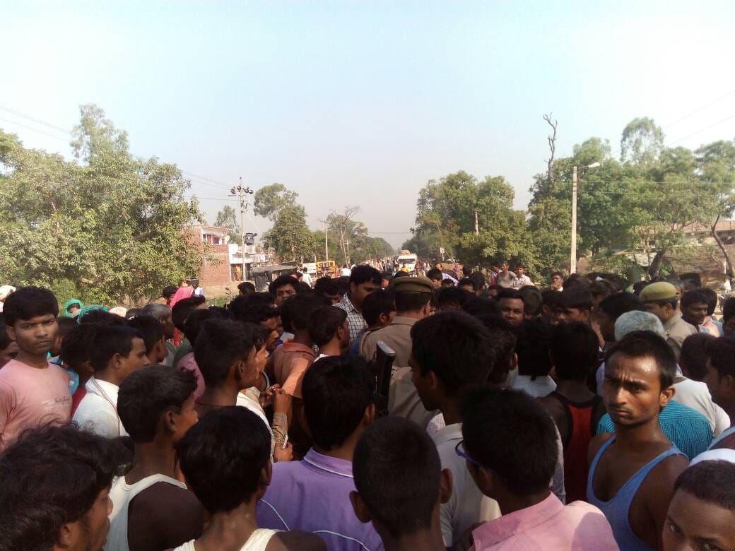 truck hit man in gonda high way