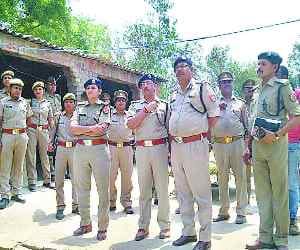 Mother and son murder,  robbery of 5 lakhs