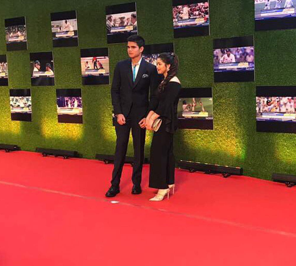 ShahRukh Khan, Virat Kohli Attend Sachin Tendulkar Biopic 'Sachin: A Billion Dreams' Premiere