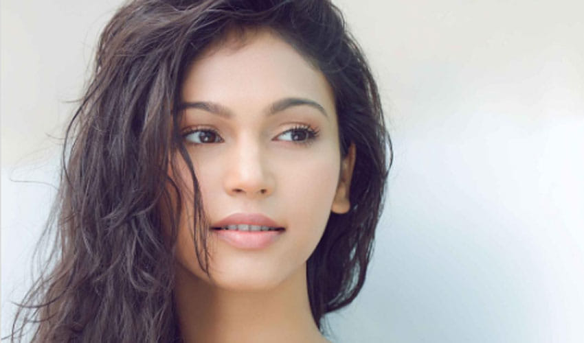 shamata anchan will be seen in bikini on her show bin kuch kahe