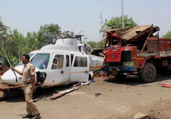 these 6 leaders were not as lucky like Maharashtra Chief Minister Devendra Fadnavis