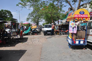 Road to 18 meters wide in front of Medical College