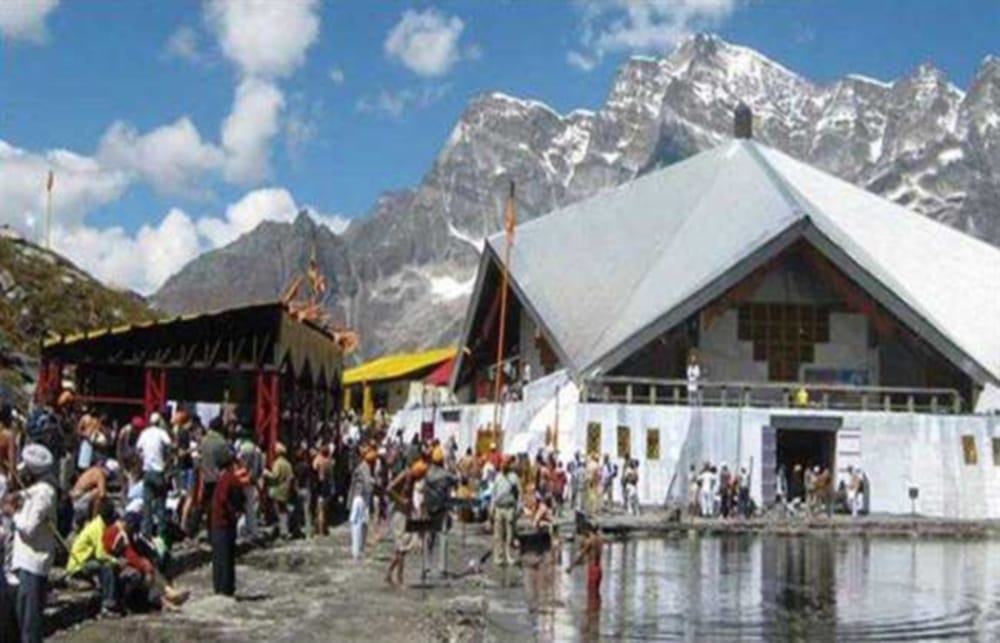 chandigarh, shri hemkund sahib gurudwara at chamoli, uttrakhand