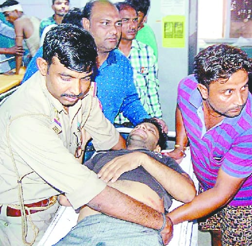 Two shot dead in guerrillas, one cut with sharp weapons