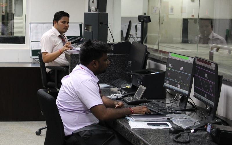 lucknow metro staff is appointed for its commercial run