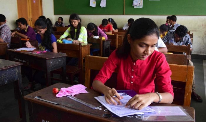 SC refuses the plea which demands urgent hearing on NEET 2017 cancellation