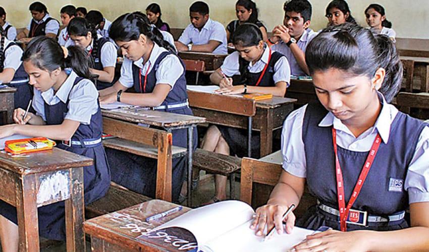 aadhar card is essential for all students before 30 june