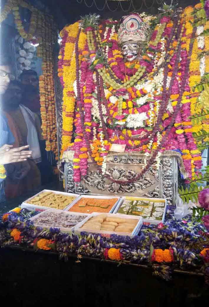 celebration on shani jaynti at varanasi