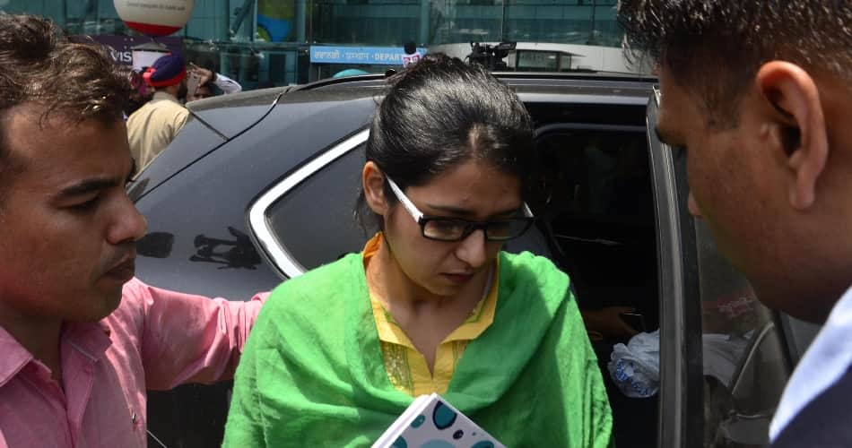 indian women uzma exposed horrible face of pakistan