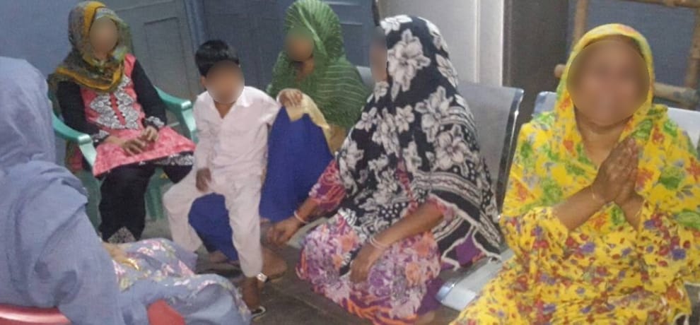 rape with four women and loot on yamuna express with a family going to bulandshahr from jewar