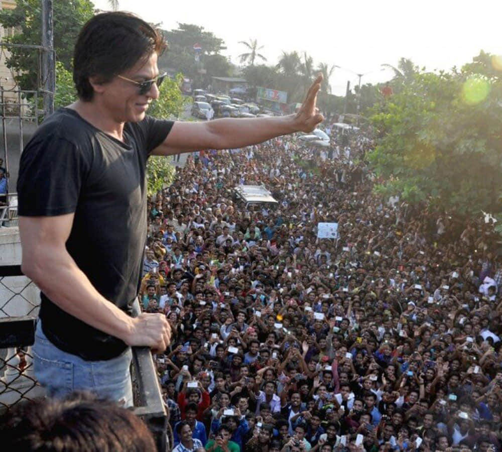 wwe superstar John Cena share a photo of shah rukh khan and this is not the first time