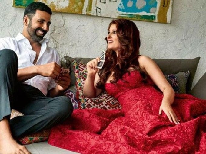padman starrer akshay kumar crdited Twinkle Khanna and mother in law dimple kapadia for stylish look