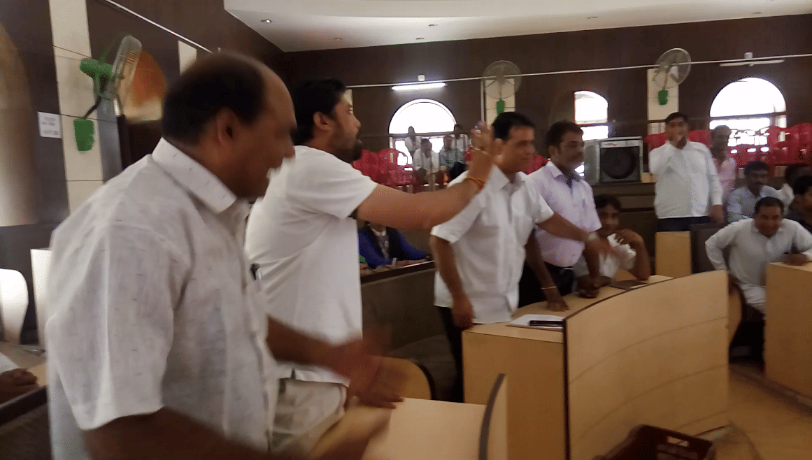 Charges of corruption on the president in alwar city council