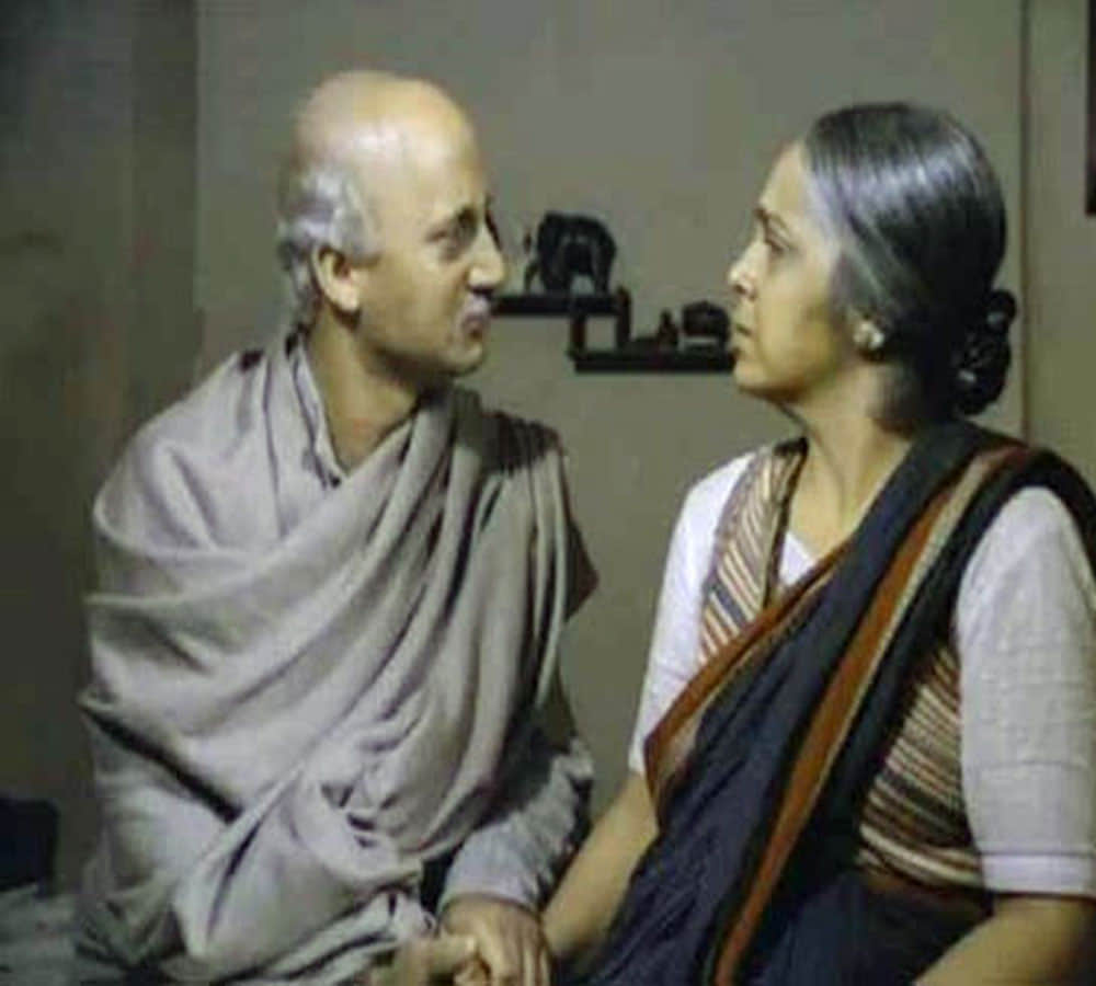 Anupam Kher Completed 37 Years In Film Inustry Actor Shares His Fist Film Saaransh Clip