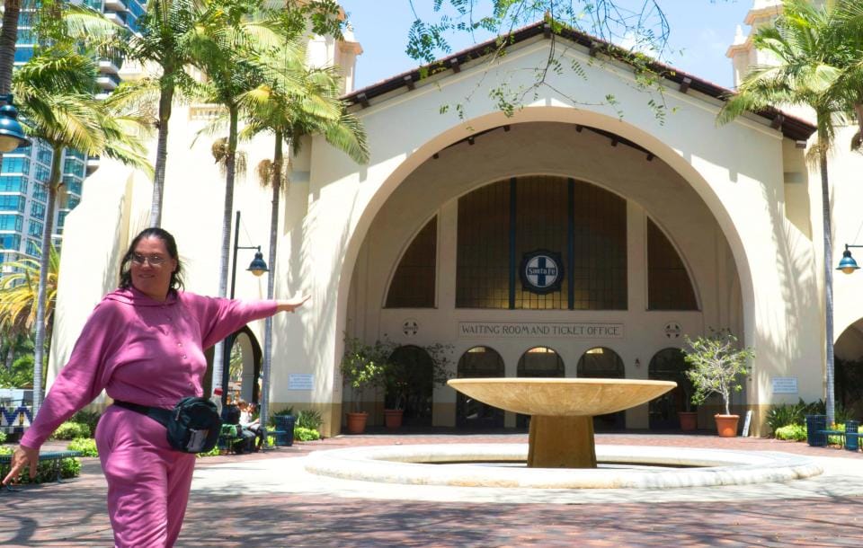 California women marries  railway station, she loved for  36 years